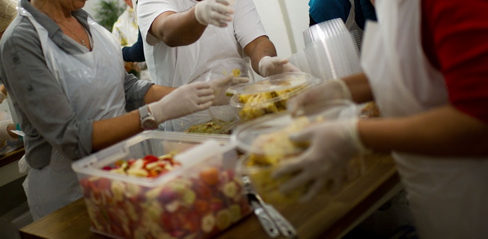 Vecinos de Almuñécar piden la cesión de un local donde poner en marcha un comedor social.